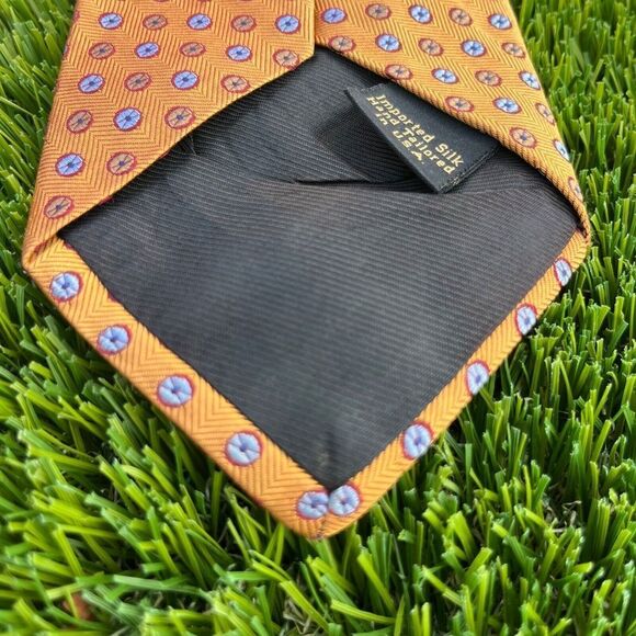 Hart Schaffner Marx 100% Silk Gold Geometric Pattern Tie - Picture 5 of 8